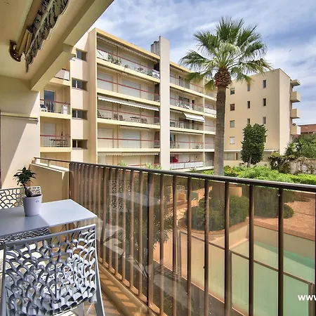 Tamanaco Beach Apartment